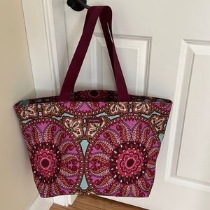 •Vera Bradley• Tote Bag in Resort Medallion Print